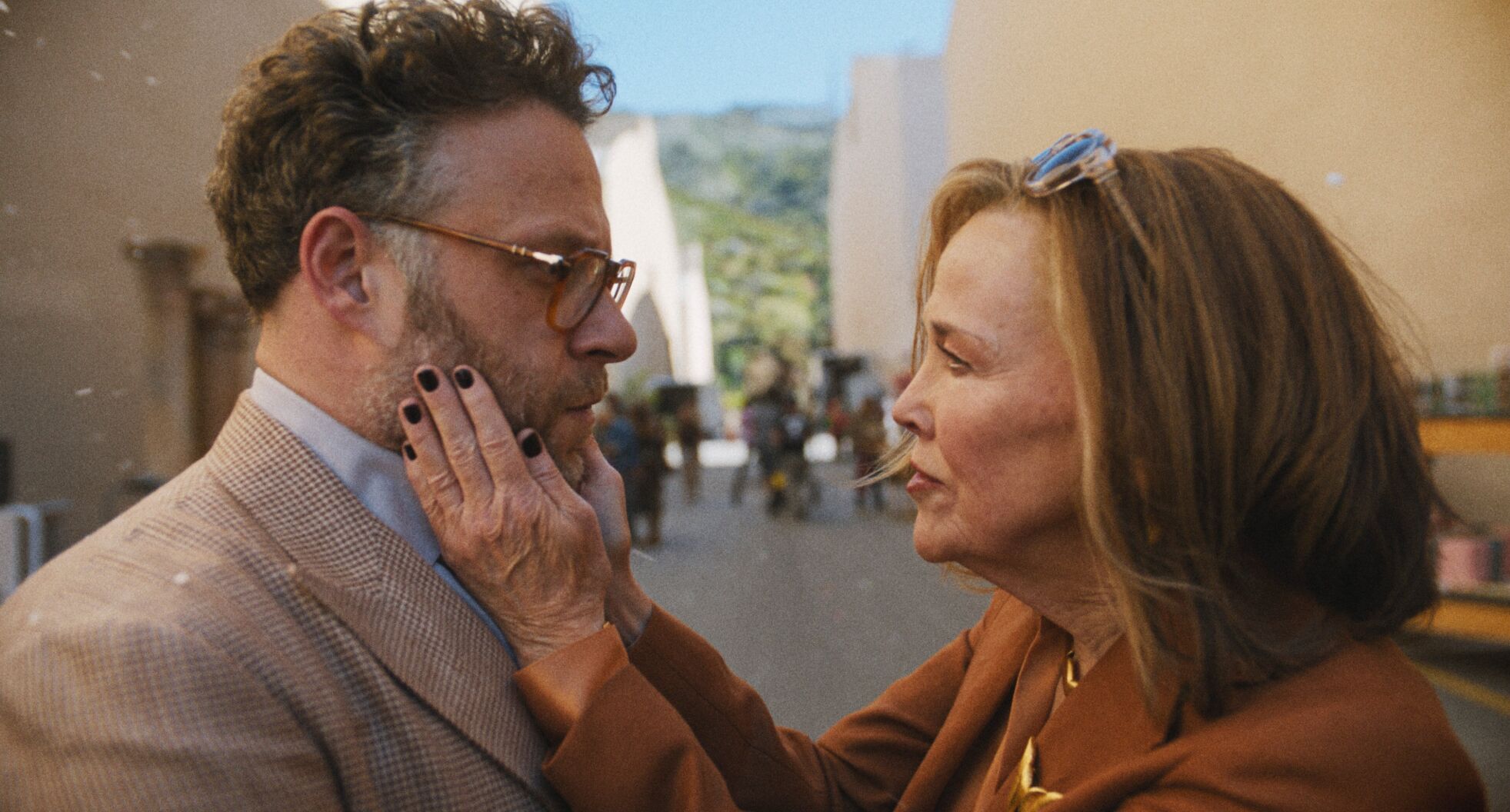 Seth-Rogen-Catherine-O’Hara.jpg